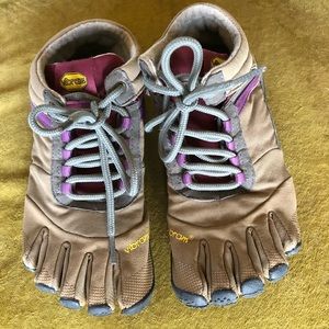 Vibram FIVE FINGER high top